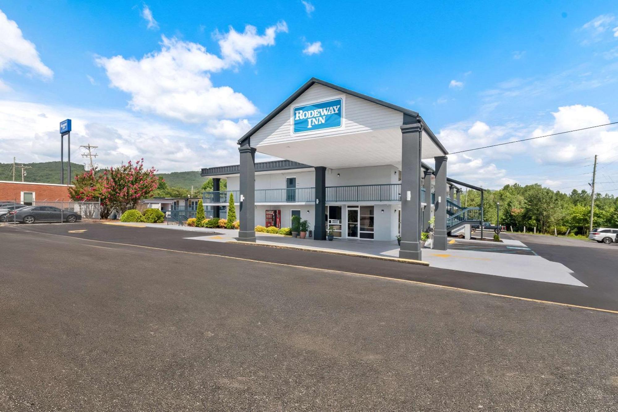 Americas Best Value Inn&Suites-Dalton, GA - I-75, Exit- 328 Extérieur photo